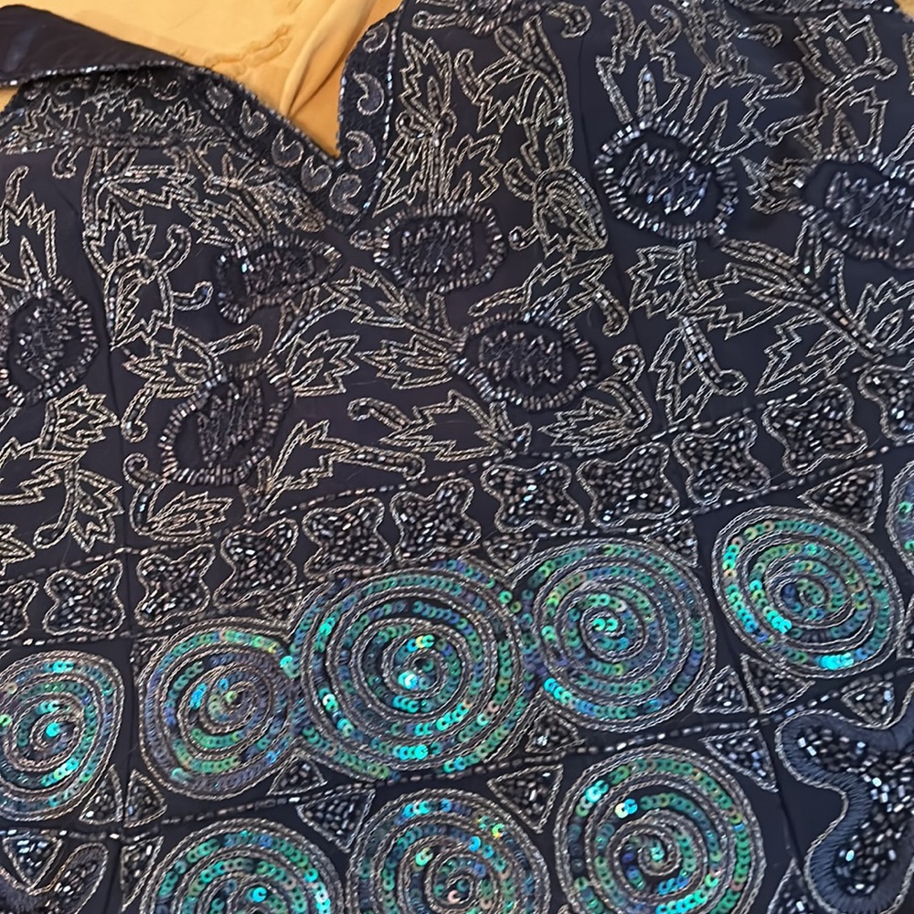 LAST CHANCE!! Donating! Gorgeous corset top - Picture 3 of 3